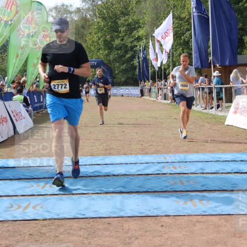 08.09.2024 - Airport Race Strokosch-Dieckow http://msf.ph/oto/6986676 08.09.2024 12:07:09 Ziel 2688, 2772, 2831 meine-sportfotos.de