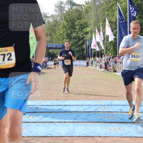 08.09.2024 - Airport Race Strokosch-Dieckow http://msf.ph/oto/6986682 08.09.2024 12:07:11 Ziel 2688, 2772, 2831 meine-sportfotos.de