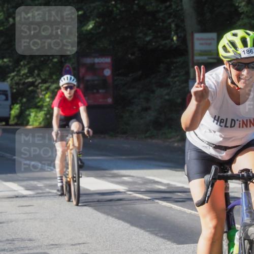 08.09.2024 - Stadtparktriathlon Zöllner http://msf.ph/oto/6987147 08.09.2024 09:54:27 Radfahren 186, 192, 195, 206, 228, 237, 238, 244 meine-sportfotos.de