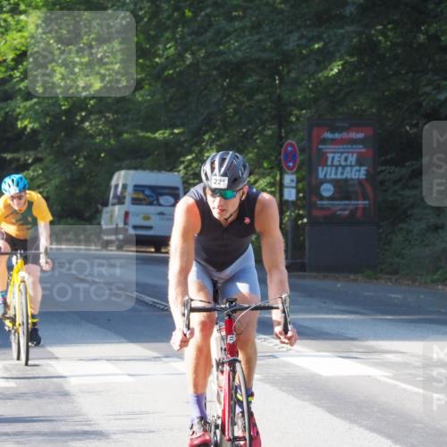 08.09.2024 - Stadtparktriathlon Zöllner http://msf.ph/oto/6987170 08.09.2024 09:54:46 Radfahren 183, 221, 247 meine-sportfotos.de