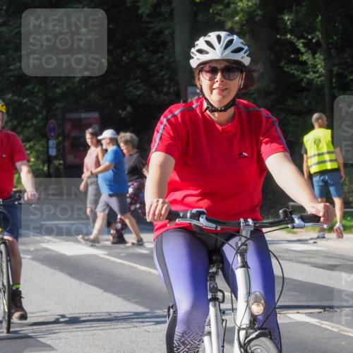 08.09.2024 - Stadtparktriathlon Zöllner http://msf.ph/oto/6987317 08.09.2024 09:58:19 Radfahren 232, 233 meine-sportfotos.de