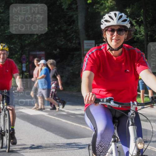 08.09.2024 - Stadtparktriathlon Zöllner http://msf.ph/oto/6987320 08.09.2024 09:58:19 Radfahren 232, 233 meine-sportfotos.de