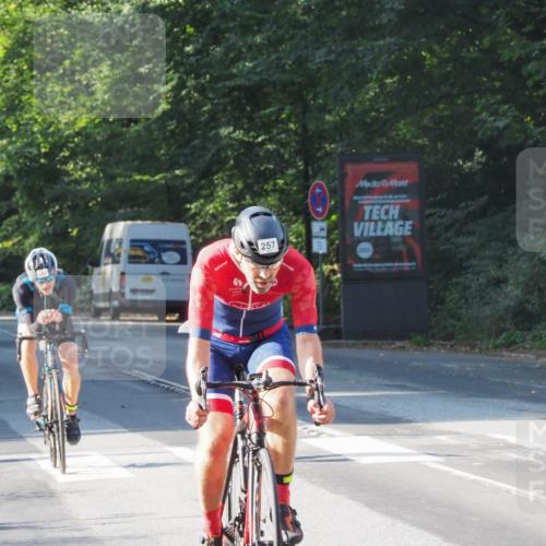 08.09.2024 - Stadtparktriathlon Zöllner http://msf.ph/oto/6987344 08.09.2024 09:58:59 Radfahren 241, 257, 258 meine-sportfotos.de