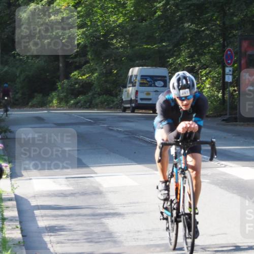 08.09.2024 - Stadtparktriathlon Zöllner http://msf.ph/oto/6987350 08.09.2024 09:59:01 Radfahren 241, 257 meine-sportfotos.de
