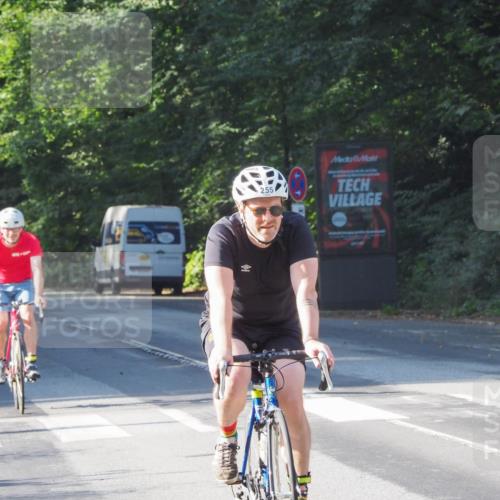 08.09.2024 - Stadtparktriathlon Zöllner http://msf.ph/oto/6987453 08.09.2024 10:00:46 Radfahren 220, 255 meine-sportfotos.de