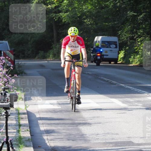 08.09.2024 - Stadtparktriathlon Zöllner http://msf.ph/oto/6987488 08.09.2024 10:01:06 Radfahren 213, 221, 225 meine-sportfotos.de