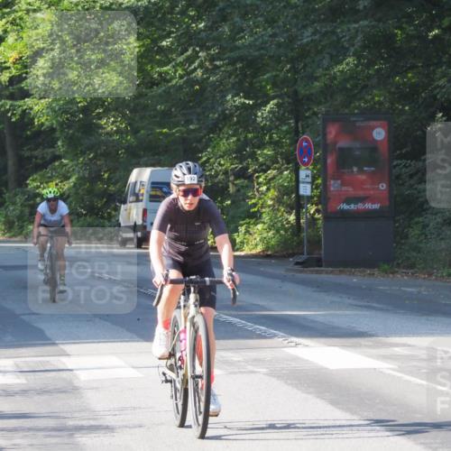 08.09.2024 - Stadtparktriathlon Zöllner http://msf.ph/oto/6987545 08.09.2024 10:01:40 Radfahren 186, 192, 195, 237, 238, 244 meine-sportfotos.de