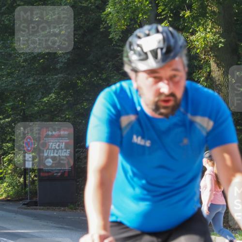 08.09.2024 - Stadtparktriathlon Zöllner http://msf.ph/oto/6987594 08.09.2024 10:02:13 Radfahren 196, 247, 254 meine-sportfotos.de