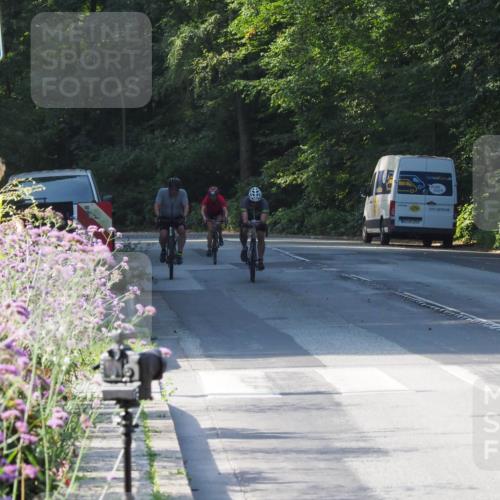 08.09.2024 - Stadtparktriathlon Zöllner http://msf.ph/oto/6987798 08.09.2024 10:04:53 Radfahren 211, 217, 234, 246 meine-sportfotos.de