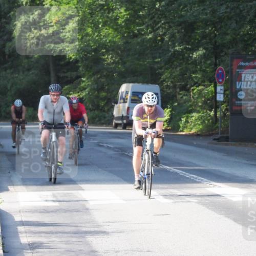 08.09.2024 - Stadtparktriathlon Zöllner http://msf.ph/oto/6987810 08.09.2024 10:04:57 Radfahren 211, 217, 234, 246 meine-sportfotos.de