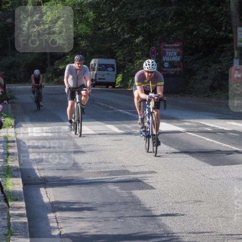 08.09.2024 - Stadtparktriathlon Zöllner http://msf.ph/oto/6987813 08.09.2024 10:04:58 Radfahren 211, 217, 234, 246 meine-sportfotos.de
