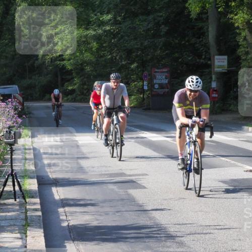 08.09.2024 - Stadtparktriathlon Zöllner http://msf.ph/oto/6987823 08.09.2024 10:04:59 Radfahren 211, 217, 234, 246 meine-sportfotos.de