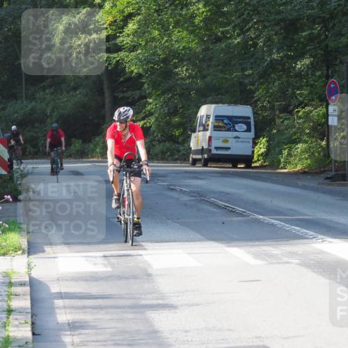 08.09.2024 - Stadtparktriathlon Zöllner http://msf.ph/oto/6987825 08.09.2024 10:05:14 Radfahren 201, 231 meine-sportfotos.de