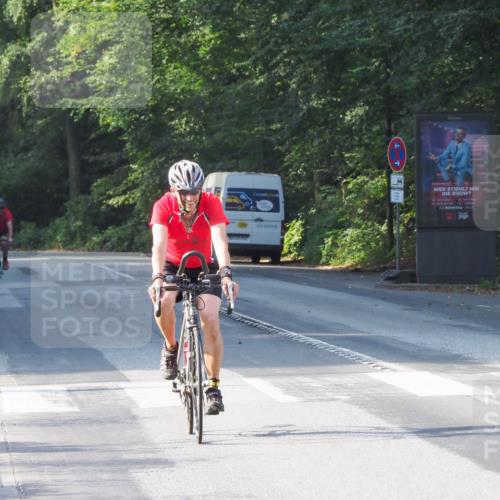 08.09.2024 - Stadtparktriathlon Zöllner http://msf.ph/oto/6987842 08.09.2024 10:05:15 Radfahren 201, 231 meine-sportfotos.de