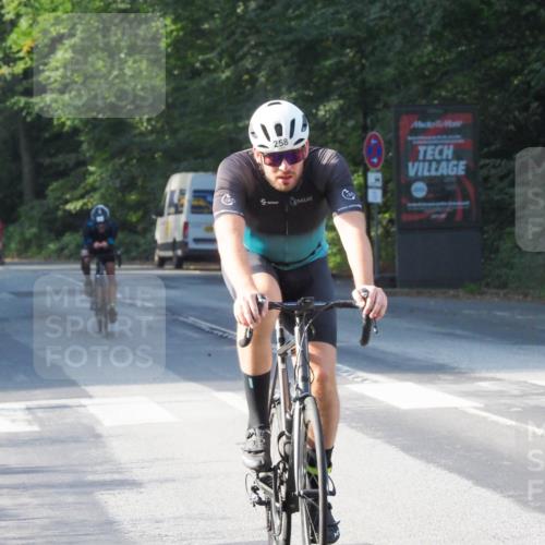 08.09.2024 - Stadtparktriathlon Zöllner http://msf.ph/oto/6987859 08.09.2024 10:05:25 Radfahren 201, 241, 249, 257, 258 meine-sportfotos.de