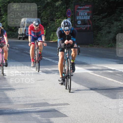 08.09.2024 - Stadtparktriathlon Zöllner http://msf.ph/oto/6987871 08.09.2024 10:05:28 Radfahren 241, 249, 257, 258 meine-sportfotos.de