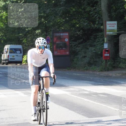 08.09.2024 - Stadtparktriathlon Zöllner http://msf.ph/oto/6988049 08.09.2024 10:06:59 Radfahren 188, 256 meine-sportfotos.de
