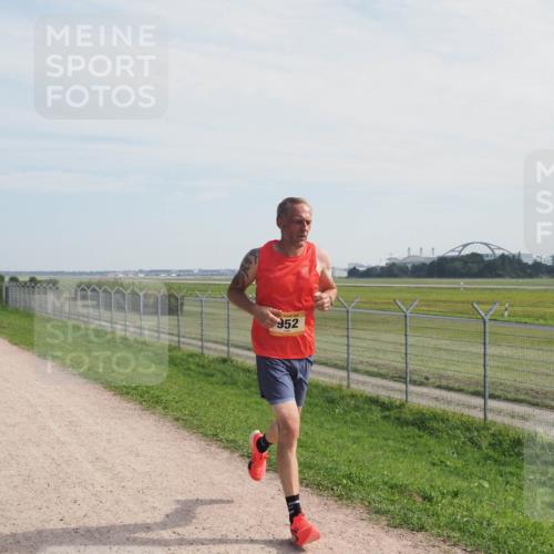 08.09.2024 - Airport Race Miley Keyser http://msf.ph/oto/6988072 08.09.2024 11:58:43 Laufen OLYMPUS, DIGITAL, CAMERA meine-sportfotos.de