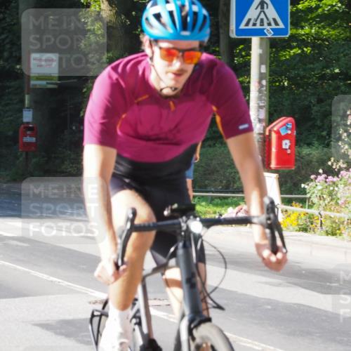 08.09.2024 - Stadtparktriathlon Zöllner http://msf.ph/oto/6988087 08.09.2024 10:07:09 Radfahren 215, 216, 256, 261, 262 meine-sportfotos.de