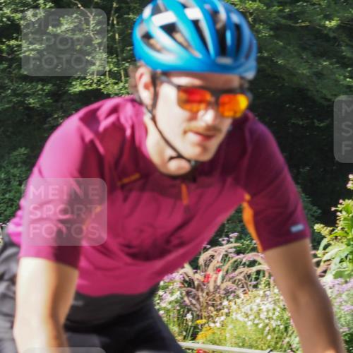 08.09.2024 - Stadtparktriathlon Zöllner http://msf.ph/oto/6988098 08.09.2024 10:07:10 Radfahren 215, 216, 256, 261, 262 meine-sportfotos.de
