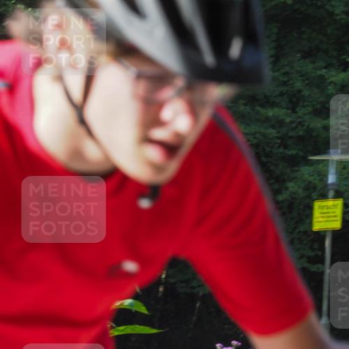 08.09.2024 - Stadtparktriathlon Zöllner http://msf.ph/oto/6988219 08.09.2024 10:08:00 Radfahren 233, 235 meine-sportfotos.de