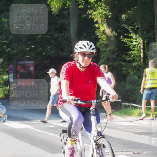 08.09.2024 - Stadtparktriathlon Zöllner http://msf.ph/oto/6988232 08.09.2024 10:08:09 Radfahren 233 meine-sportfotos.de