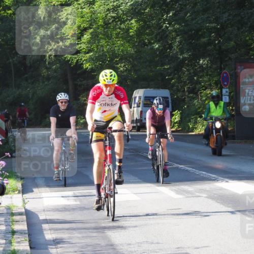 08.09.2024 - Stadtparktriathlon Zöllner http://msf.ph/oto/6988258 08.09.2024 10:08:39 Radfahren 205, 225, 228, 229, 238, 255 meine-sportfotos.de