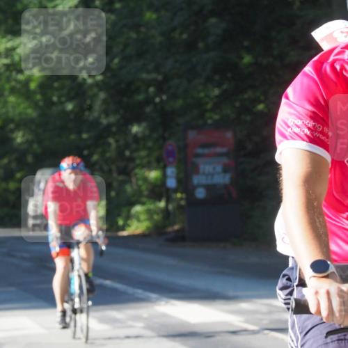 08.09.2024 - Stadtparktriathlon Zöllner http://msf.ph/oto/6988371 08.09.2024 10:09:12 Radfahren 186, 199, 213, 236 meine-sportfotos.de