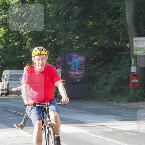08.09.2024 - Stadtparktriathlon Zöllner http://msf.ph/oto/6988403 08.09.2024 10:09:23 Radfahren 232 meine-sportfotos.de