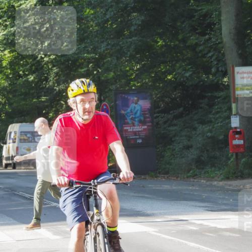 08.09.2024 - Stadtparktriathlon Zöllner http://msf.ph/oto/6988404 08.09.2024 10:09:23 Radfahren 232 meine-sportfotos.de