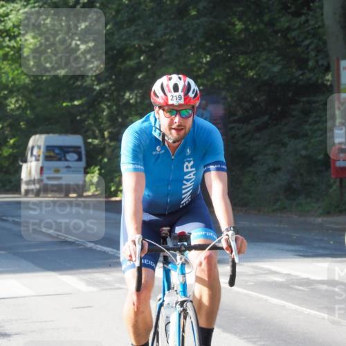 08.09.2024 - Stadtparktriathlon Zöllner http://msf.ph/oto/6988487 08.09.2024 10:10:21 Radfahren 212, 219 meine-sportfotos.de
