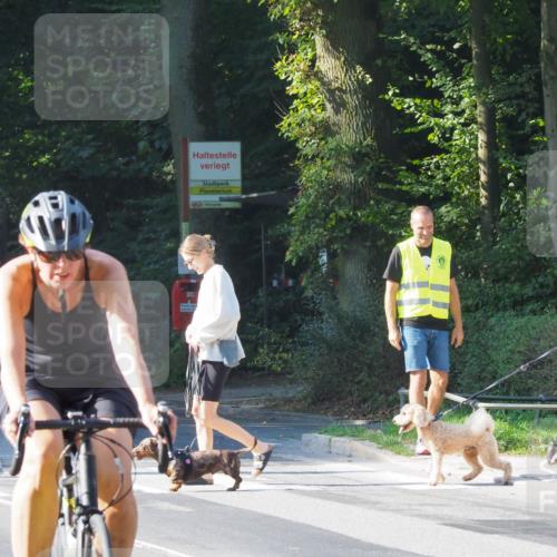 08.09.2024 - Stadtparktriathlon Zöllner http://msf.ph/oto/6988549 08.09.2024 10:11:16 Radfahren 248 meine-sportfotos.de
