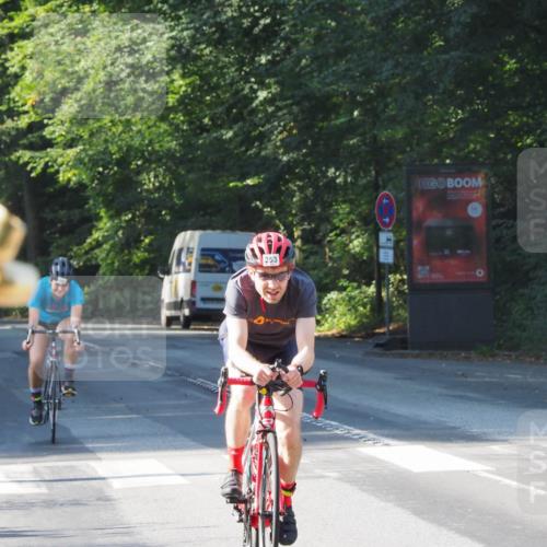 08.09.2024 - Stadtparktriathlon Zöllner http://msf.ph/oto/6988571 08.09.2024 10:11:37 Radfahren 242, 253 meine-sportfotos.de