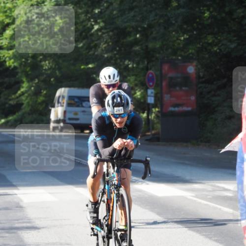 08.09.2024 - Stadtparktriathlon Zöllner http://msf.ph/oto/6988627 08.09.2024 10:12:01 Radfahren 184, 241, 254, 257, 258 meine-sportfotos.de