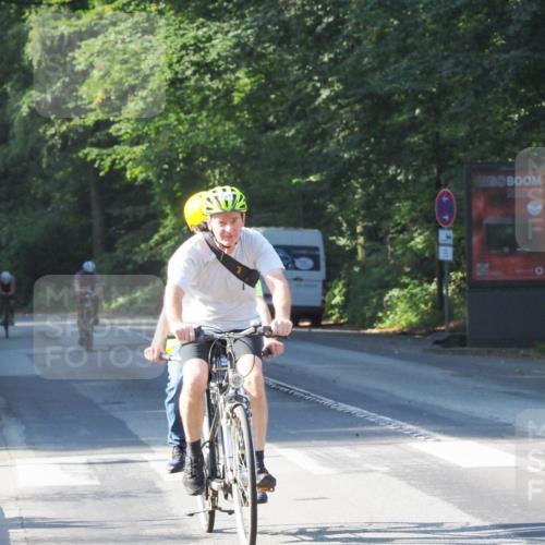 08.09.2024 - Stadtparktriathlon Zöllner http://msf.ph/oto/6988653 08.09.2024 10:12:06 Radfahren 211, 217, 254, 258 meine-sportfotos.de