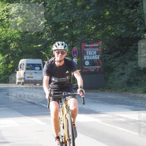 08.09.2024 - Stadtparktriathlon Zöllner http://msf.ph/oto/6988704 08.09.2024 10:12:24 Radfahren 191, 227 meine-sportfotos.de