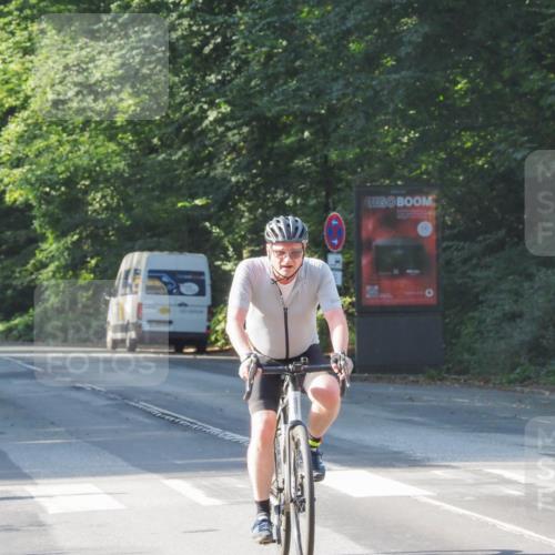 08.09.2024 - Stadtparktriathlon Zöllner http://msf.ph/oto/6988741 08.09.2024 10:12:45 Radfahren 209, 246 meine-sportfotos.de