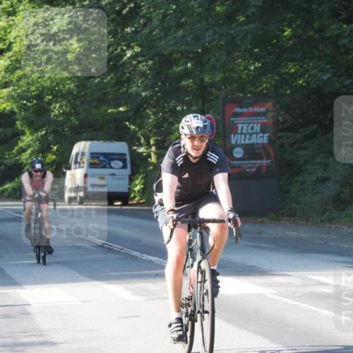 08.09.2024 - Stadtparktriathlon Zöllner http://msf.ph/oto/6988758 08.09.2024 10:12:54 Radfahren 209, 245 meine-sportfotos.de