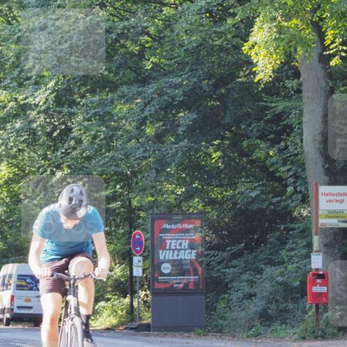 08.09.2024 - Stadtparktriathlon Zöllner http://msf.ph/oto/6988856 08.09.2024 10:13:47 Radfahren 221, 222, 226 meine-sportfotos.de