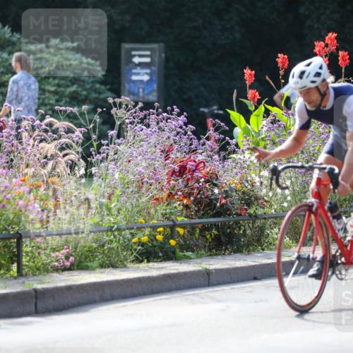 08.09.2024 - Stadtparktriathlon Zöllner http://msf.ph/oto/6988967 08.09.2024 11:12:02 Radfahren 395, 464, 475, 485, 492, 499, 539 meine-sportfotos.de
