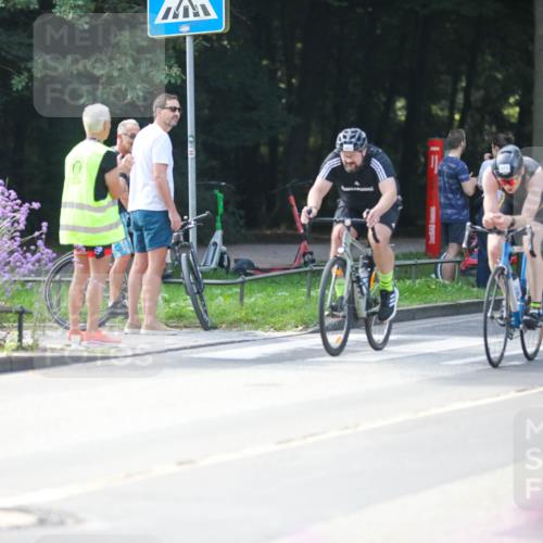 08.09.2024 - Stadtparktriathlon Zöllner http://msf.ph/oto/6989008 08.09.2024 11:12:24 Radfahren 463, 471, 554 meine-sportfotos.de