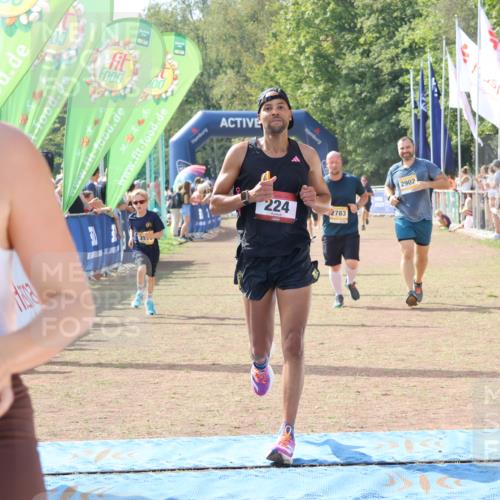 08.09.2024 - Airport Race Strokosch-Dieckow http://msf.ph/oto/6989026 08.09.2024 12:10:38 Ziel 224, 394, 921, 2732, 2783, 2810, 2902 meine-sportfotos.de