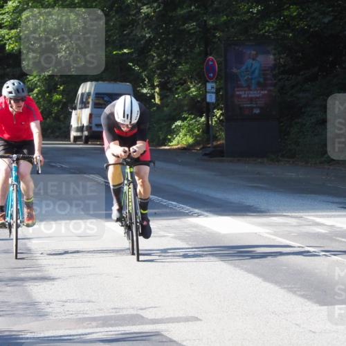08.09.2024 - Stadtparktriathlon Zöllner http://msf.ph/oto/6989043 08.09.2024 10:14:28 Radfahren 201, 205, 230, 231 meine-sportfotos.de