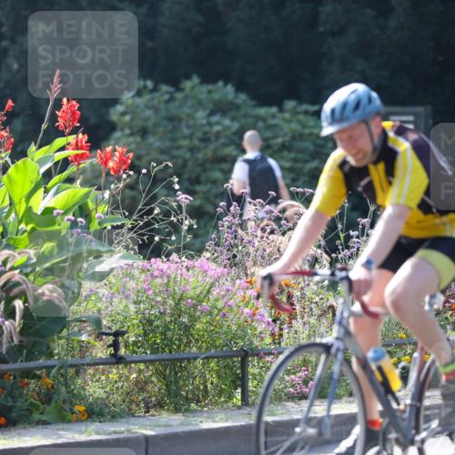 08.09.2024 - Stadtparktriathlon Zöllner http://msf.ph/oto/6989054 08.09.2024 11:12:56 Radfahren 327, 424, 509, 514, 519, 534, 545, 559 meine-sportfotos.de