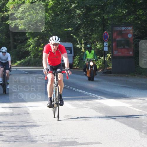 08.09.2024 - Stadtparktriathlon Zöllner http://msf.ph/oto/6989063 08.09.2024 10:14:36 Radfahren 188, 215, 230, 262 meine-sportfotos.de