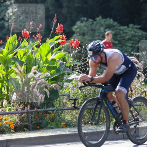 08.09.2024 - Stadtparktriathlon Zöllner http://msf.ph/oto/6989136 08.09.2024 11:13:54 Radfahren 526, 549, 552, 558 meine-sportfotos.de
