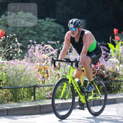 08.09.2024 - Stadtparktriathlon Zöllner http://msf.ph/oto/6989156 08.09.2024 11:14:08 Radfahren 494, 552 meine-sportfotos.de
