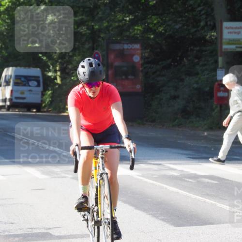 08.09.2024 - Stadtparktriathlon Zöllner http://msf.ph/oto/6989173 08.09.2024 10:15:35 Radfahren 259 meine-sportfotos.de