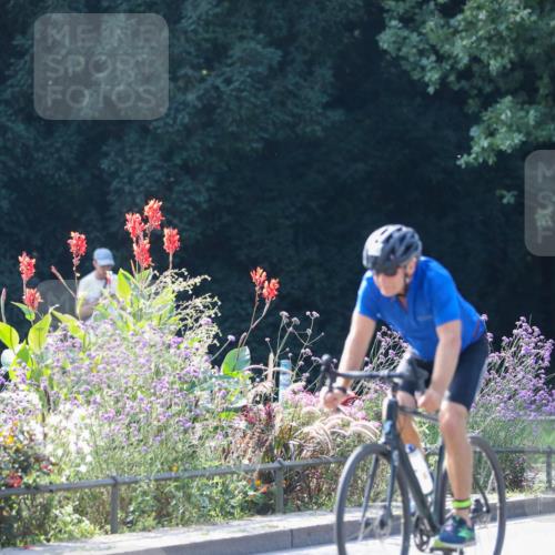 08.09.2024 - Stadtparktriathlon Zöllner http://msf.ph/oto/6989182 08.09.2024 11:16:02 Radfahren 415, 493, 513, 525, 535, 542, 550 meine-sportfotos.de