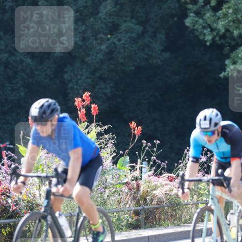 08.09.2024 - Stadtparktriathlon Zöllner http://msf.ph/oto/6989187 08.09.2024 11:16:02 Radfahren 415, 493, 513, 525, 535, 542, 550 meine-sportfotos.de